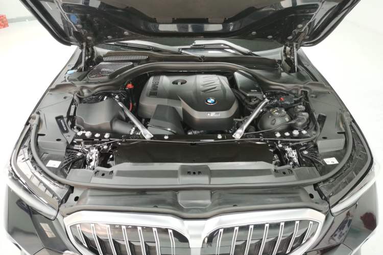 Used BMW 5 Series 2024 530Li Luxury Edition M Sport Package Engine Bay