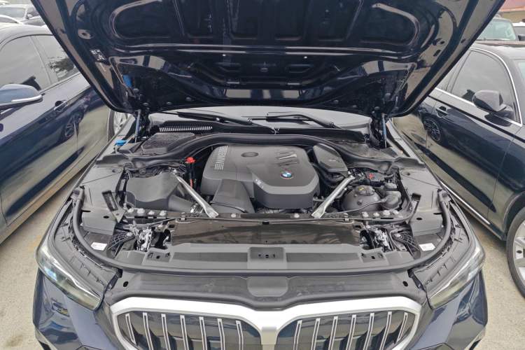 Used BMW 5 Series 2024 525i M Sport Package Engine Bay