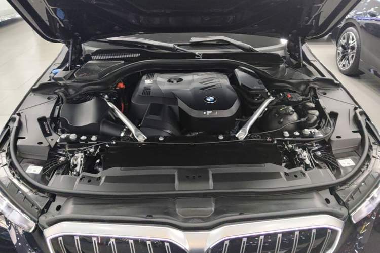 Used BMW 5 Series 2024 530Li Luxury Edition M Sport Package Engine Bay