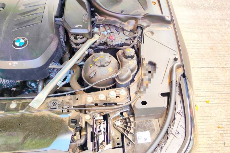 Used BMW 5 Series 2024 530Li Luxury Edition M Sport Package Engine Bay Left