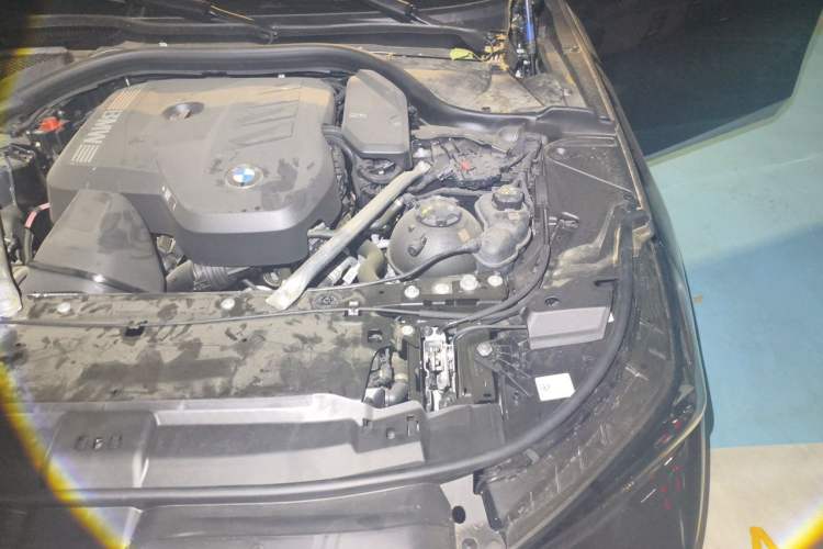 Used BMW 5 Series 2024 525i M Sport Package Engine Bay Left