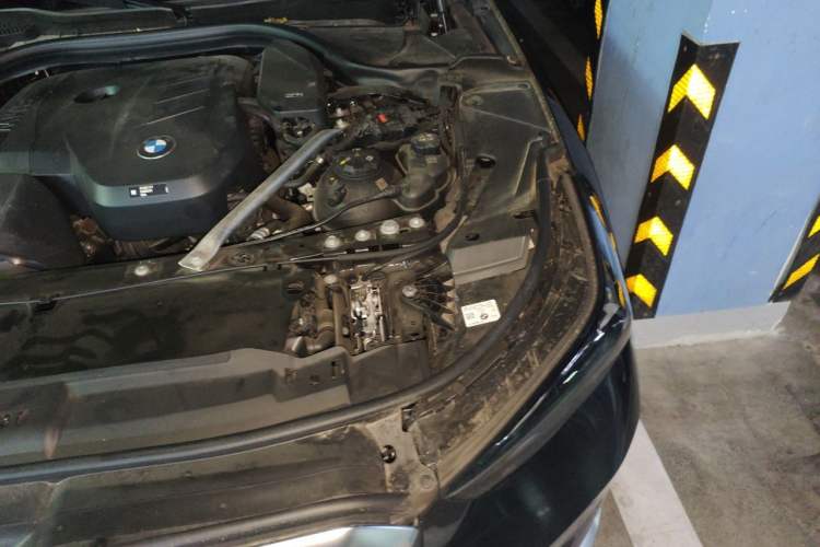Used BMW 5 Series 2024 525Li Luxury Package Engine Bay Left
