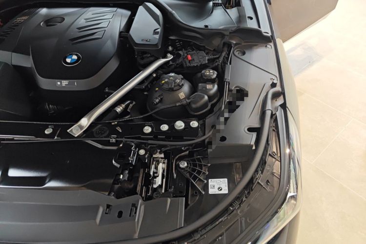 Used BMW 5 Series 2024 530Li Luxury Edition M Sport Package Engine Bay Left