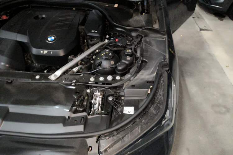 Used BMW 5 Series 2024 530Li Leading Model M Sport Package Engine Bay Left