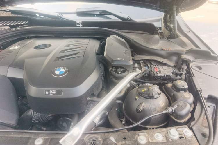 Used BMW 5 Series 2024 530Li Leading Model M Sport Package Engine Bay Left