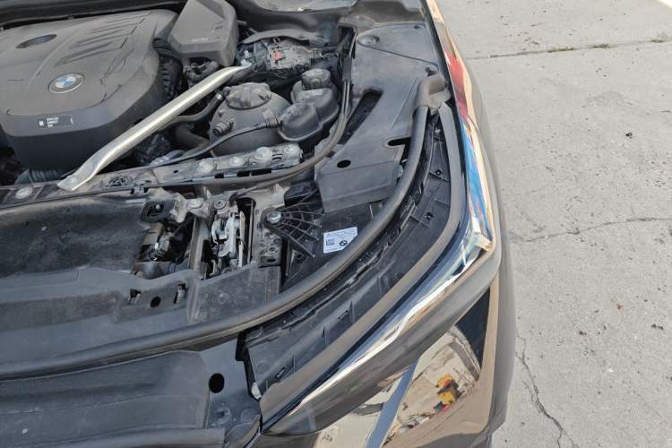 Used BMW 5 Series 2024 530Li Luxury Edition M Sport Package Engine Bay Left