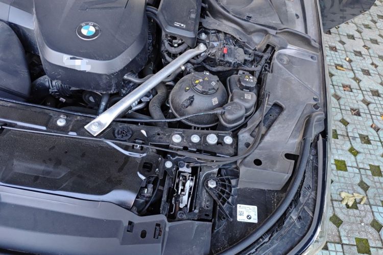 Used BMW 5 Series 2024 525Li M Sport Package Engine Bay Left