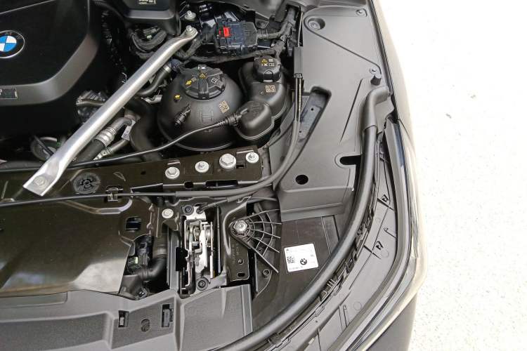 Used BMW 5 Series 2024 530Li Leading Luxury Package Engine Bay Left
