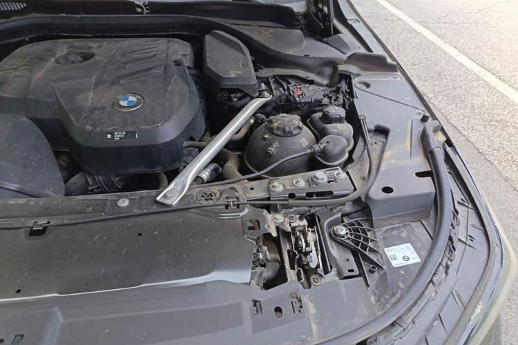 Used BMW 5 Series 2024 530Li Leading Model M Sport Package Engine Bay Left