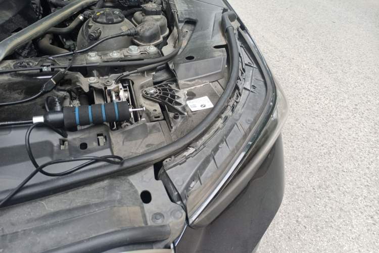 Used BMW 5 Series 2024 530Li Luxury Package Premium Edition Engine Bay Left