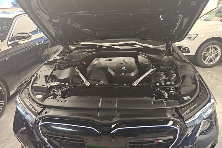 Used BMW 5 Series 2024 530Li Luxury Edition M Sport Package Engine Bay