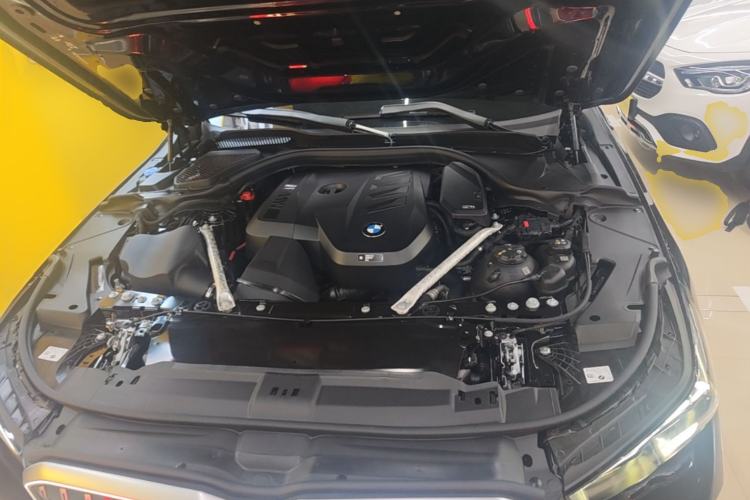 Used BMW 5 Series 2024 530Li Leading Luxury Package Engine Bay