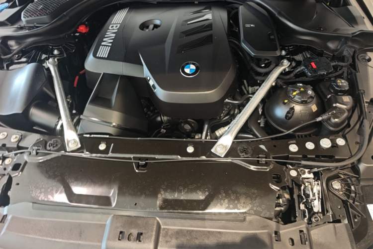 Used BMW 5 Series 2024 530Li Leading Luxury Package Engine Bay