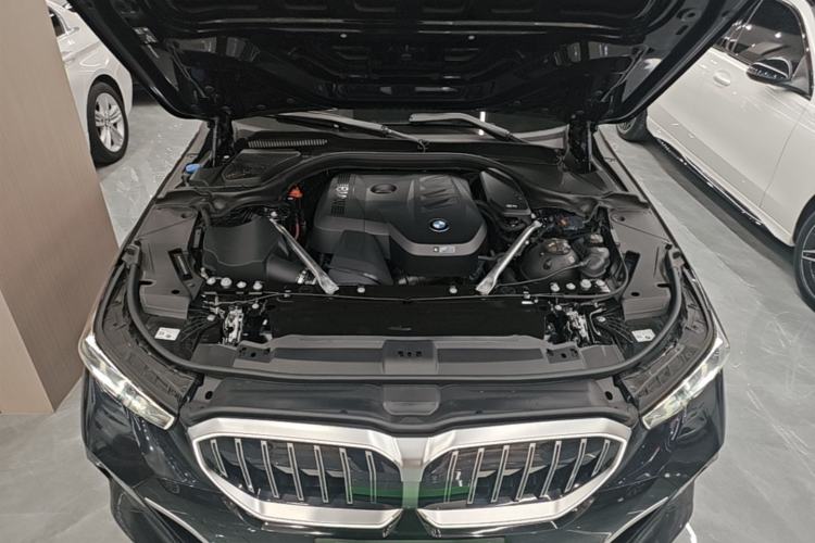 Used BMW 5 Series 2024 530Li Luxury Edition M Sport Package Engine Bay