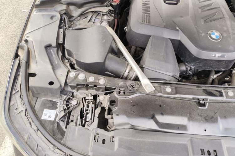 Used BMW 5 Series 2024 530Li xDrive M Sport Package Engine Bay Right