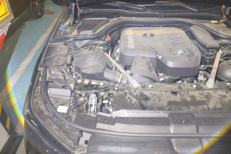 Used BMW 5 Series 2024 525i M Sport Package Engine Bay Right