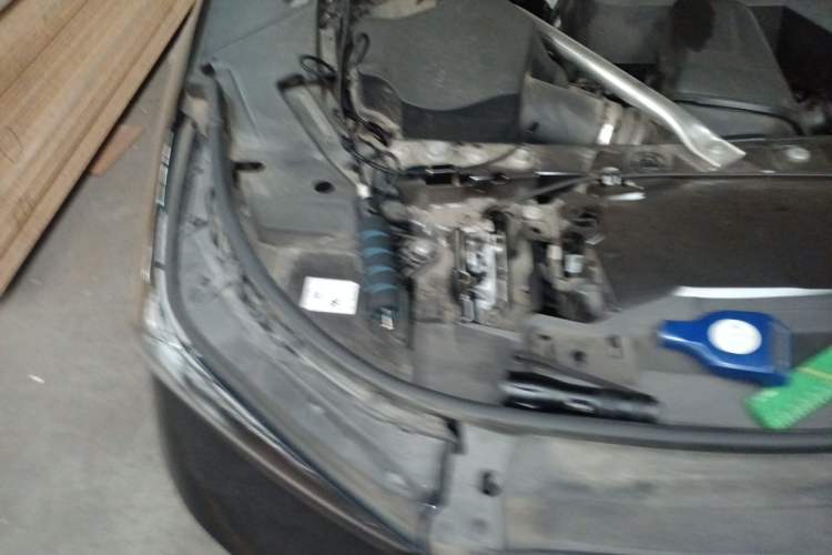 Used BMW 5 Series 2024 530Li Luxury Package Premium Edition Engine Bay Right