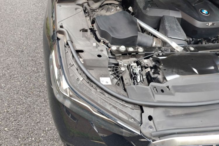 Used BMW 5 Series 2024 530Li Leading Model M Sport Package Engine Bay Right