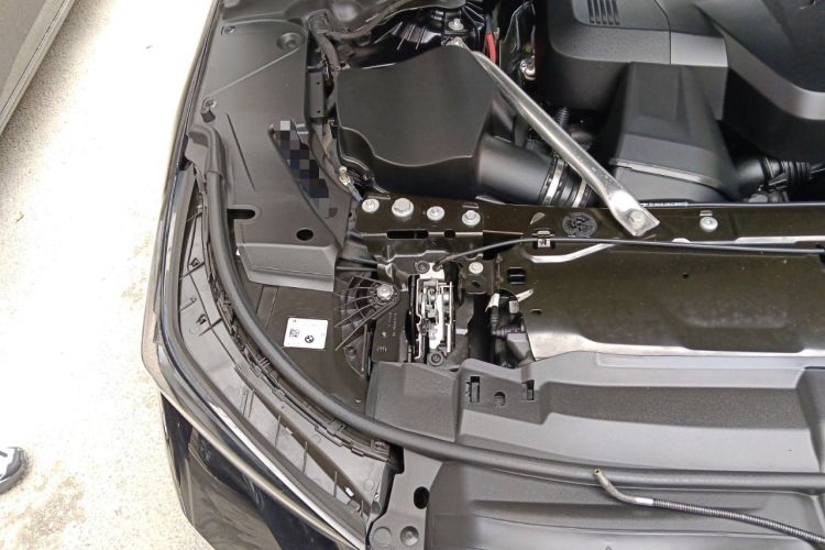 Used BMW 5 Series 2024 530Li Leading Luxury Package Engine Bay Right
