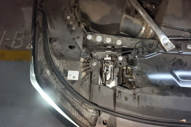 Used BMW 5 Series 2024 530Li Leading Model M Sport Package Engine Bay Right