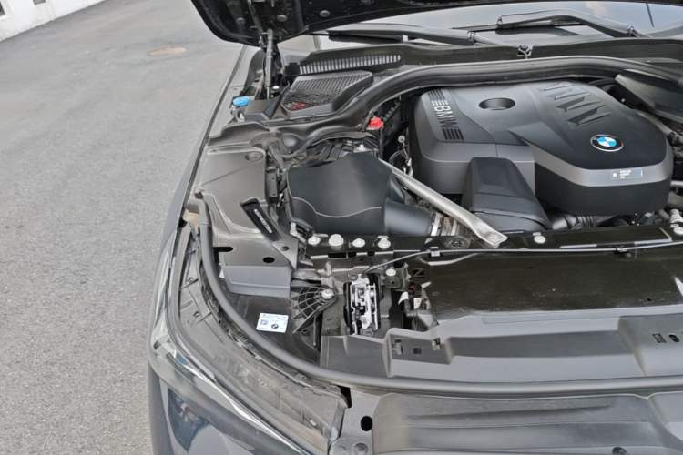 Used BMW 5 Series 2024 530Li Leading Model M Sport Package Engine Bay Right