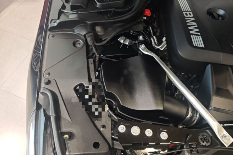 Used BMW 5 Series 2024 530Li Leading Luxury Package Engine Bay Right