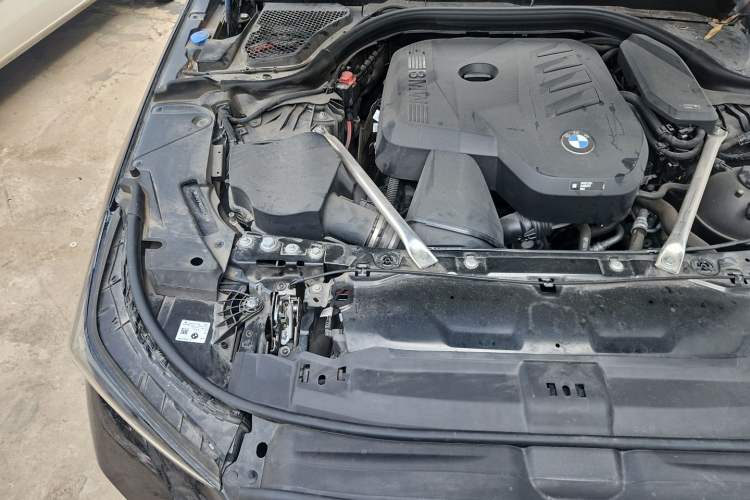 Used BMW 5 Series 2024 530Li Luxury Edition M Sport Package Engine Bay Right