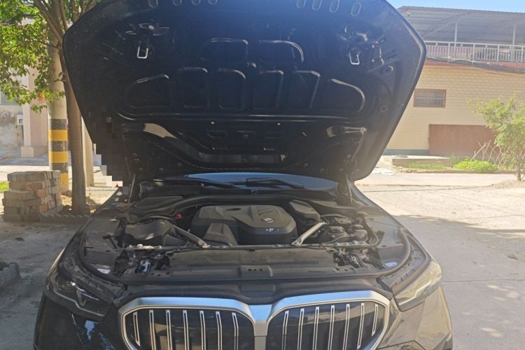 Used BMW 5 Series 2024 525Li M Sport Package Engine Bay