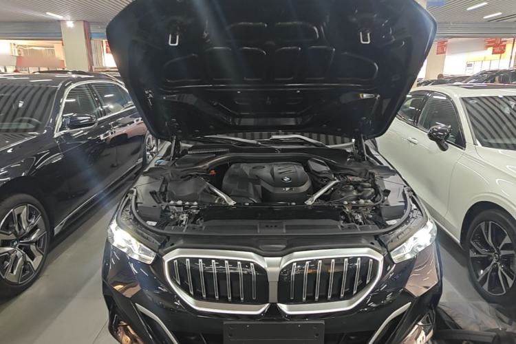 Used BMW 5 Series 2024 530Li Leading Model M Sport Package Engine Bay