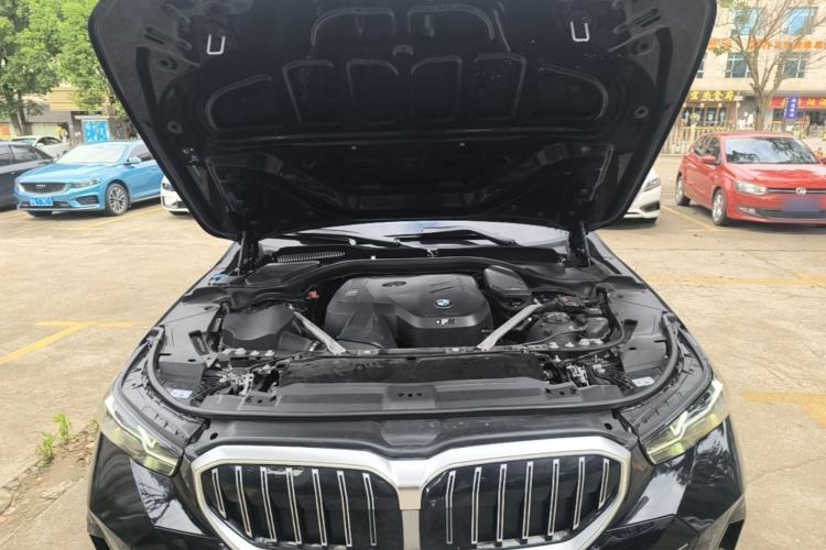 Used BMW 5 Series 2024 530Li Leading Model M Sport Package Engine Bay