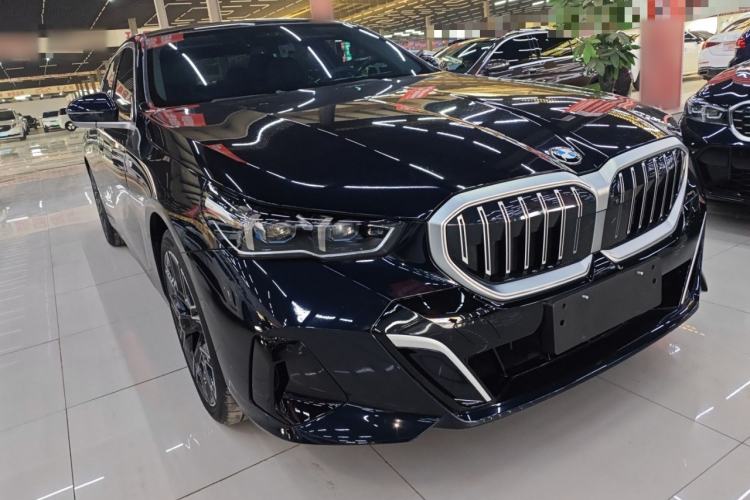 Used BMW 5 Series 2024 530Li Luxury Edition M Sport Package Exterior 1