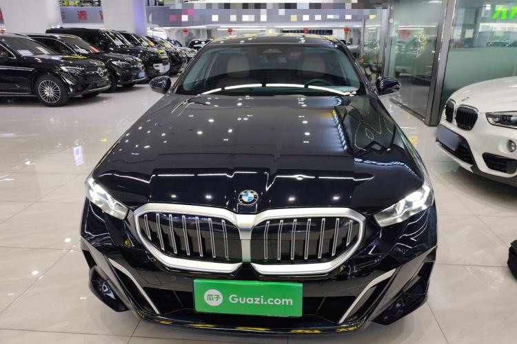 Used BMW 5 Series 2024 525Li M Sport Package Exterior 1