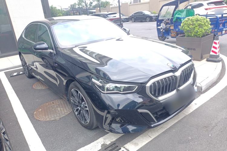 Used BMW 5 Series 2024 525Li M Sport Package Exterior 1