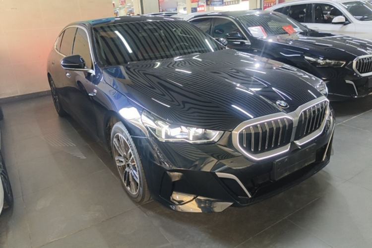Used BMW 5 Series 2024 525Li M Sport Package Exterior 1