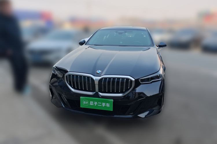 Used BMW 5 Series 2024 530Li Luxury Edition M Sport Package Exterior 1