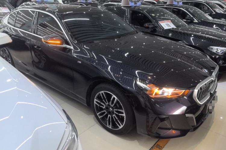 Used BMW 5 Series 2024 530Li Leading Model M Sport Package Exterior 1