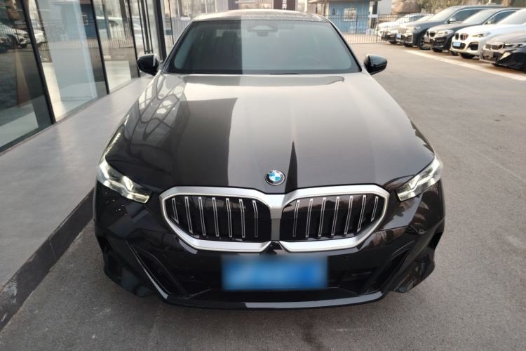 Used BMW 5 Series 2024 525i M Sport Package Exterior 1