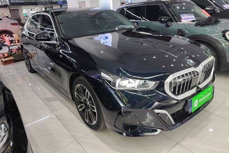 Used BMW 5 Series 2024 525Li M Sport Package Exterior 1