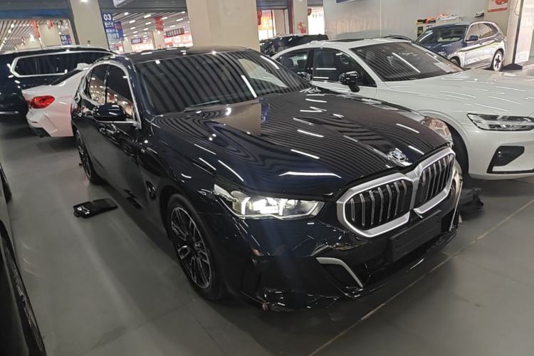 Used BMW 5 Series 2024 530Li Leading Model M Sport Package Exterior 1