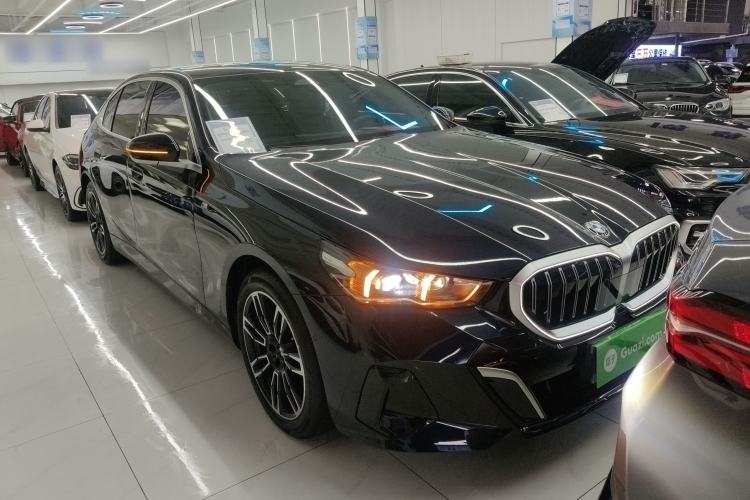 Used BMW 5 Series 2024 525Li M Sport Package Exterior 1