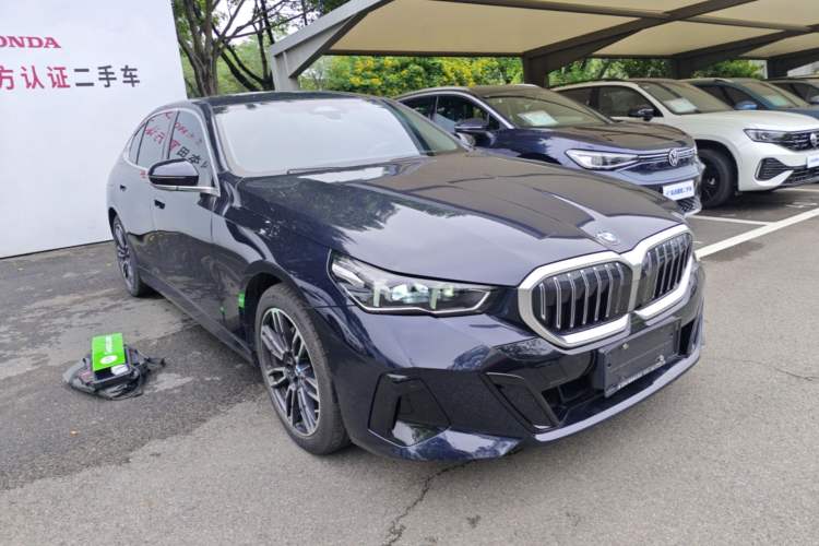 Used BMW 5 Series 2024 530Li Leading Model M Sport Package Exterior 1