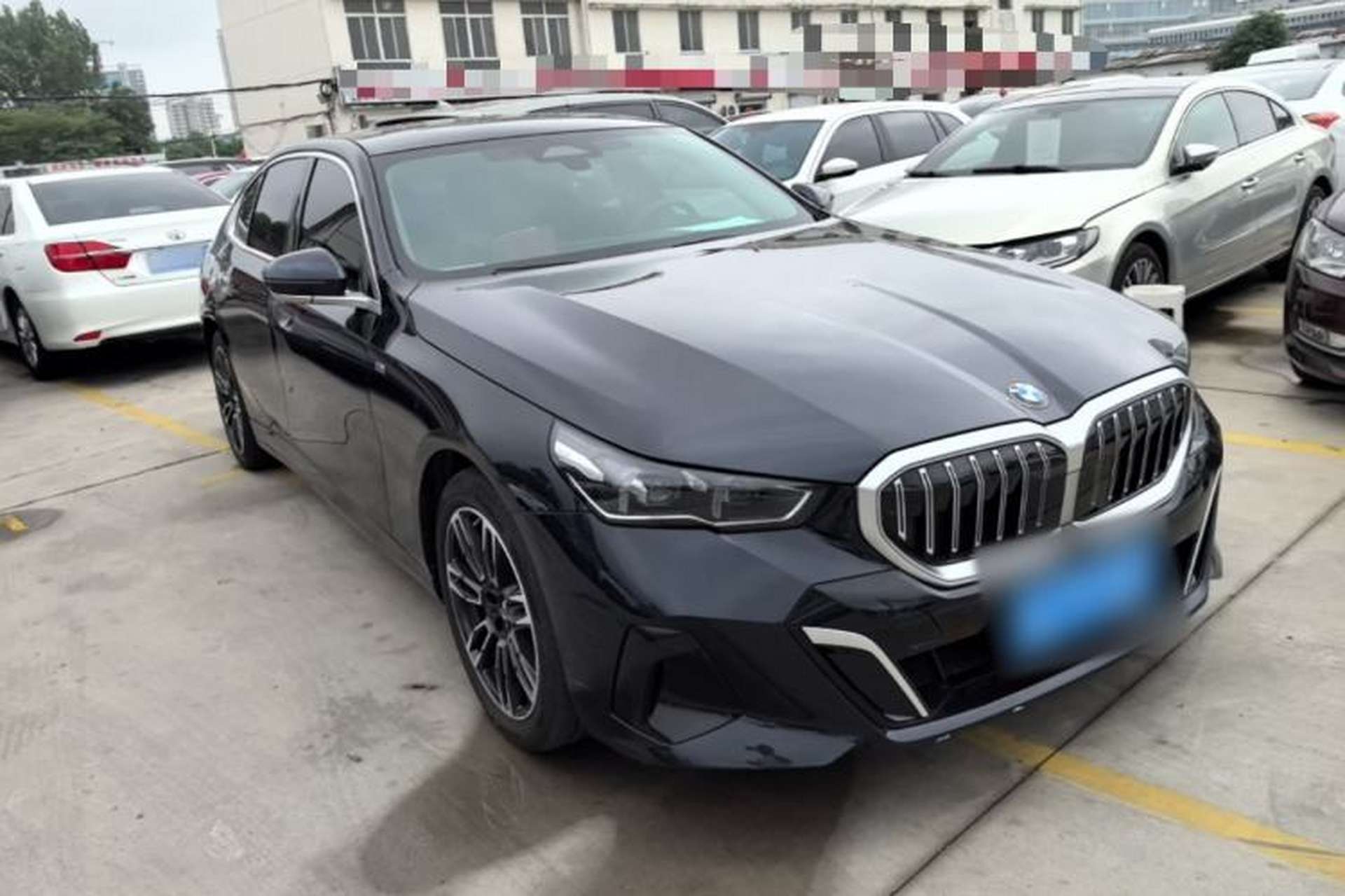 Used BMW 5 Series 2024 525Li M Sport Package Exterior 1
