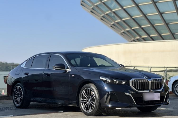 Used BMW 5 Series 2024 525Li M Sport Package Exterior 2