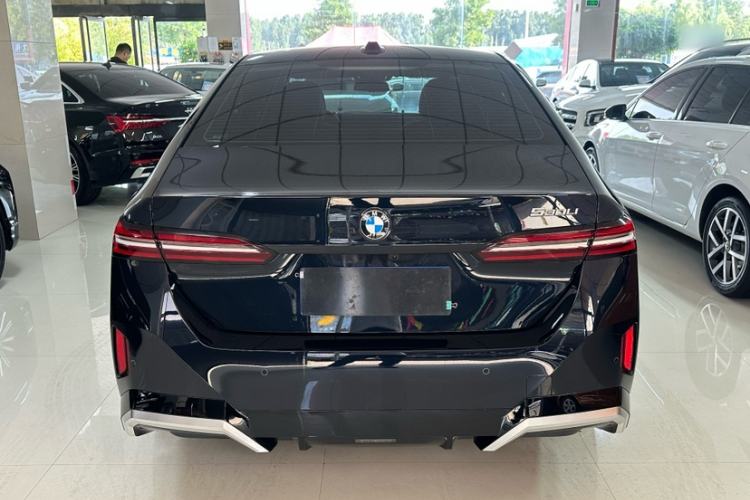 Used BMW 5 Series 2024 530Li Luxury Edition M Sport Package Exterior 2