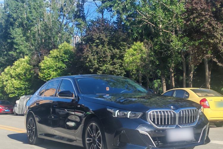Used BMW 5 Series 2024 525Li M Sport Package Exterior 2