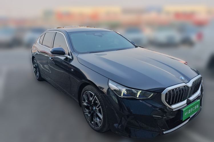 Used BMW 5 Series 2024 530Li Luxury Edition M Sport Package Exterior 2