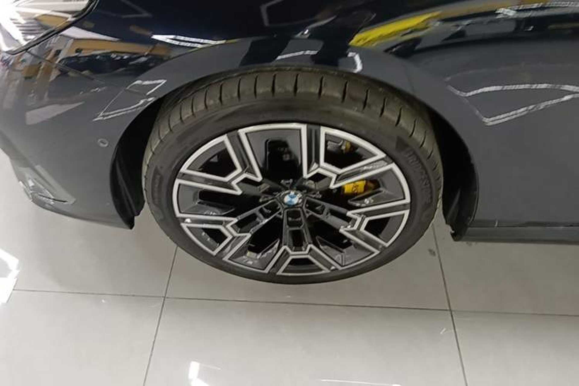 Used BMW 5 Series 2024 530Li Leading Model M Sport Package Exterior 4
