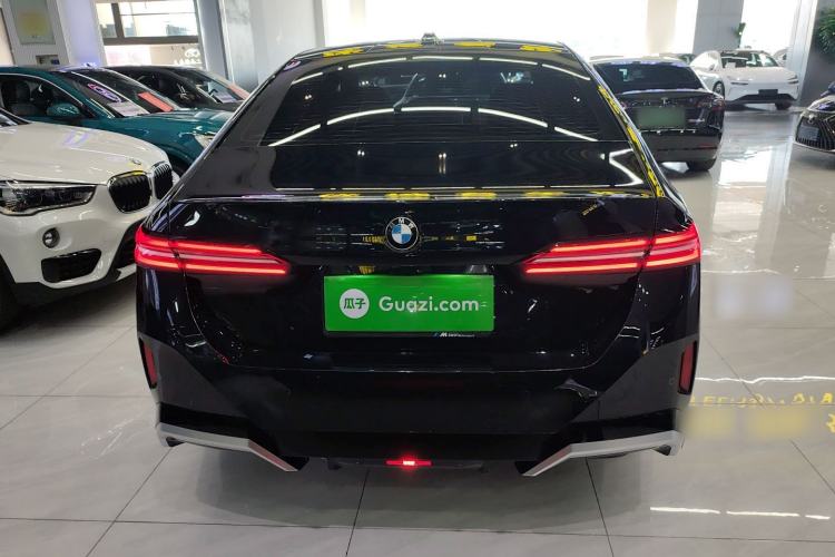 Used BMW 5 Series 2024 525Li M Sport Package Exterior 4