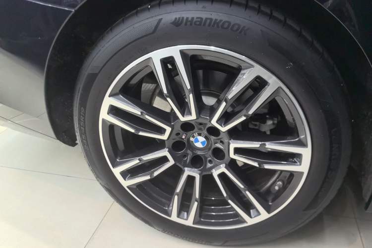 Used BMW 5 Series 2024 530Li Leading Model M Sport Package Exterior 5
