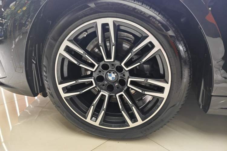 Used BMW 5 Series 2024 525i M Sport Package Exterior 5